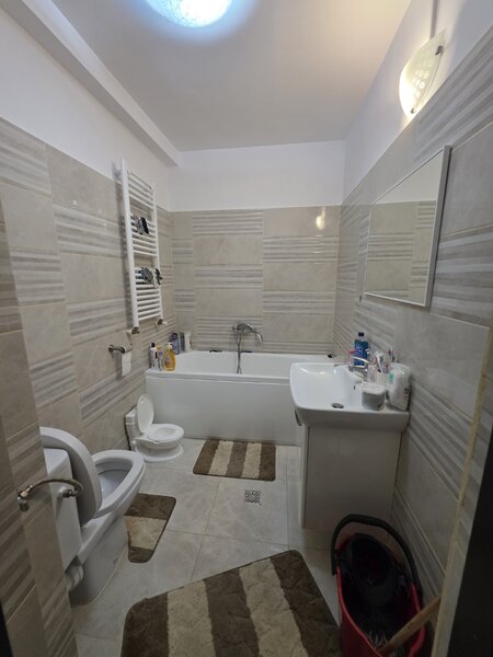 Trapezului, 10 minute metrou 1 Decembrie 1918, pe Marin Pazon, parcare