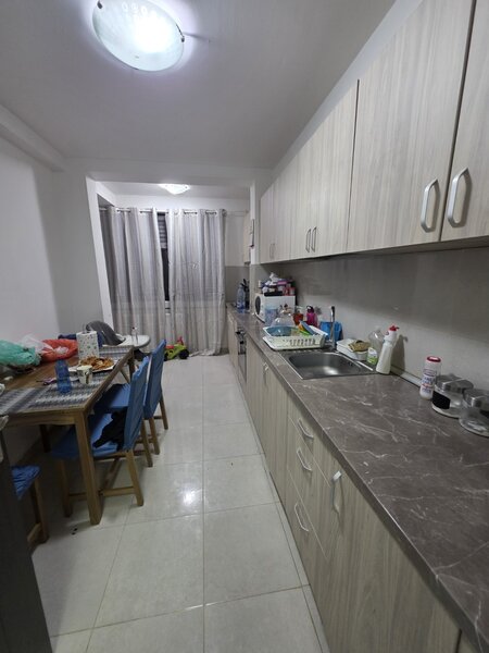 Trapezului, 10 minute metrou 1 Decembrie 1918, pe Marin Pazon, parcare