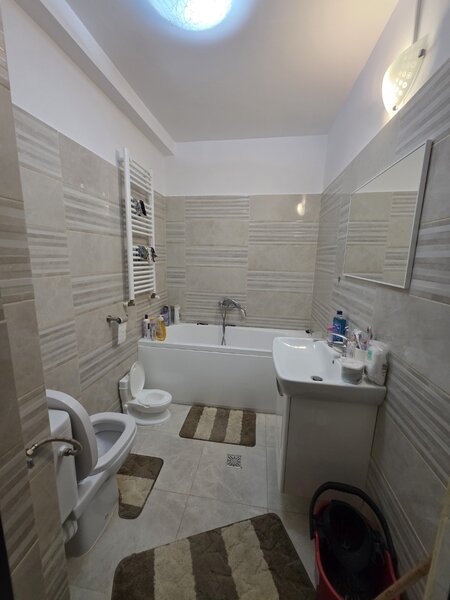 Trapezului, 10 minute metrou 1 Decembrie 1918, pe Marin Pazon, parcare