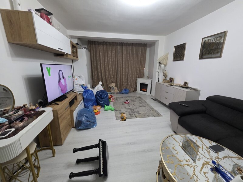 Trapezului, 10 minute metrou 1 Decembrie 1918, pe Marin Pazon, parcare